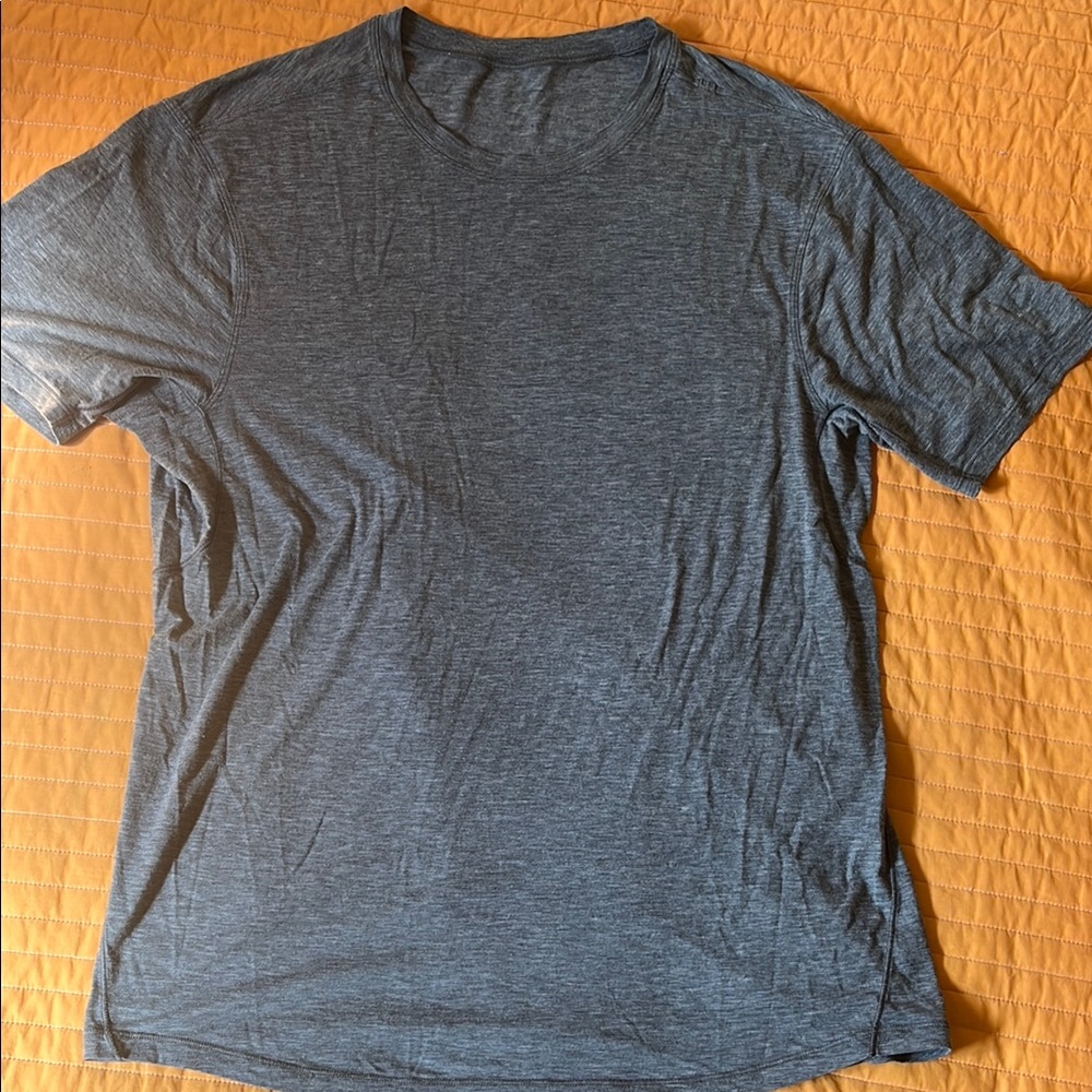 Men's Lululemon T-Shirt - Large - Gray